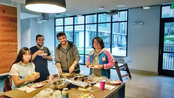 seo-services-dinner-with-team
